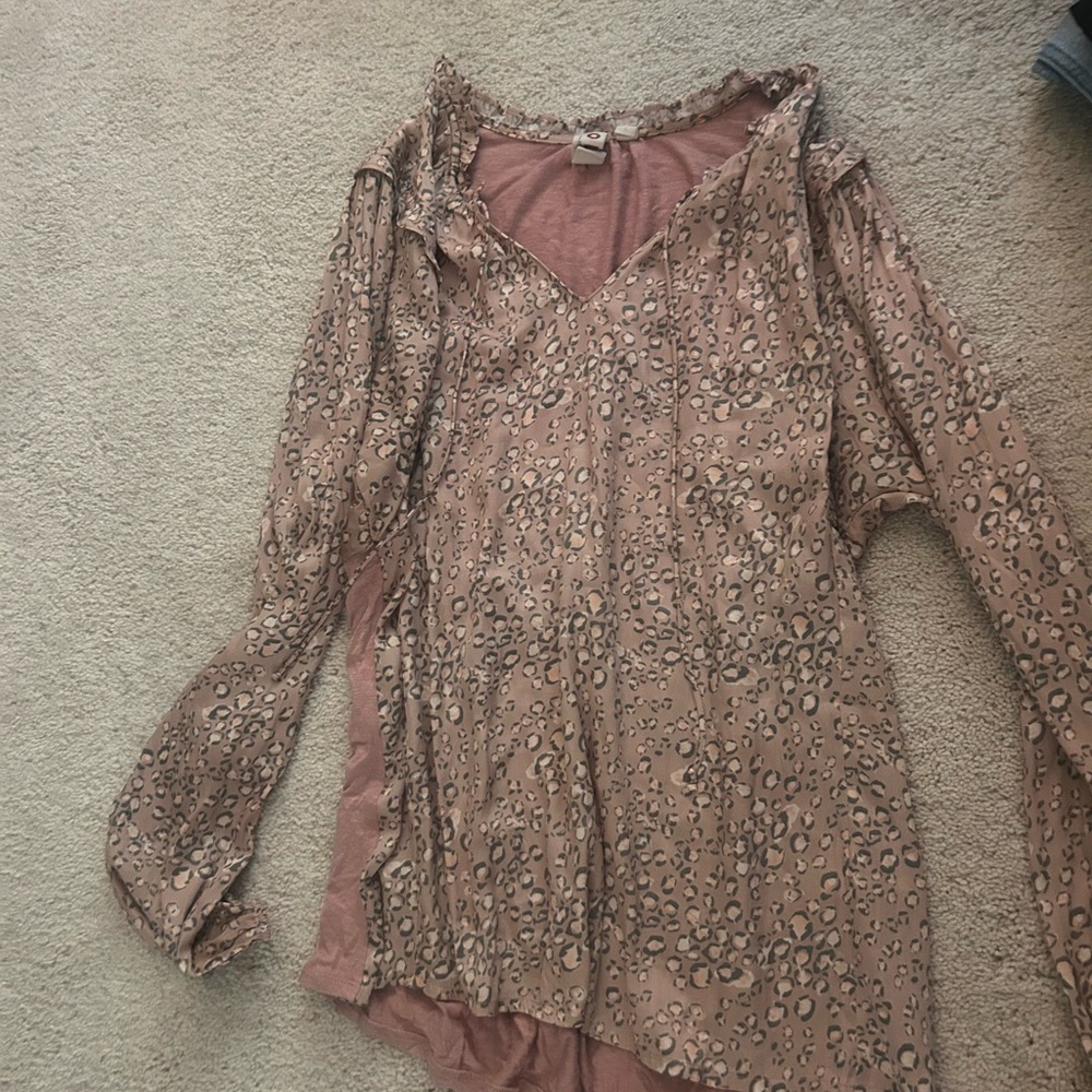Leopard Print V-Neck Blouse
